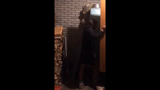 КАК ПЕРЕОДЕТЬ ШТАНЫ ЗА 5 СЕКУНД