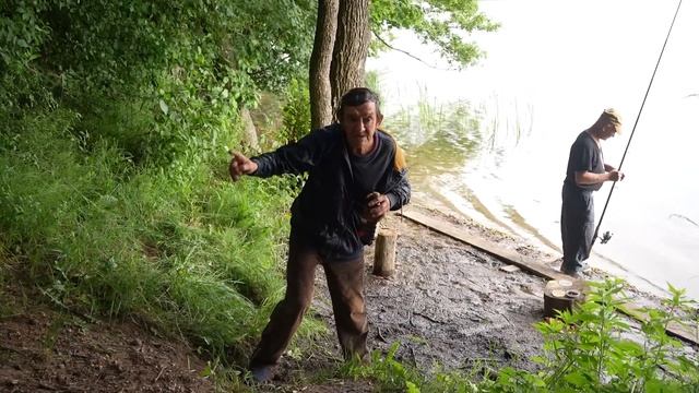 Bandyci Smerfika #ODC645 Płonie ognisko w lesie смотреть онлайн