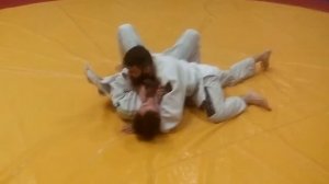 Удушающий прием бейсбол чоук лапелом. Baseball choke from side control with lapel