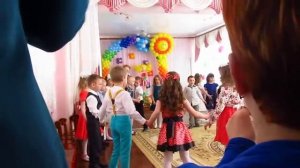 А ромашковое поле зацвело...