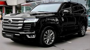 Land Cruiser LC300 ZX 2024 года — обзор интерьера и экстерьера