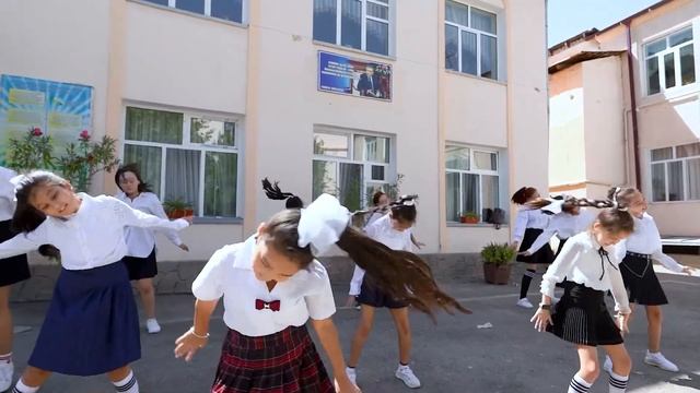 ЗДРАВСТВУЙ ШКОЛА ? смотреть онлайн