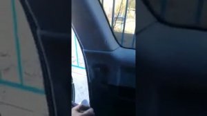 Тойота Превия 1990/1999.Еще один вариант как снять ручку боковой двери