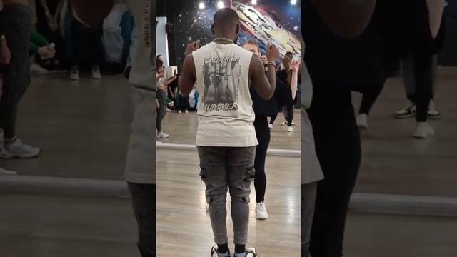 #бачата Урок от Джо и Настя Кузнецова 13-11-2023 г Хедрол | Набор элементов смотреть онлайн