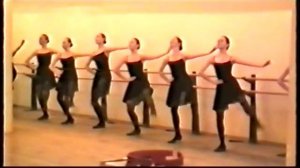 Y2mate.mx-ШКОЛА СТУДИЯ АНСАМБЛЯ ТАНЦА КАЗАНЬ Батман девлопе на 90 с прыжком