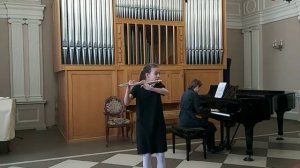 09. Павлова Мария Алексеевна И. Бах «Менуэт» из сюиты h moll