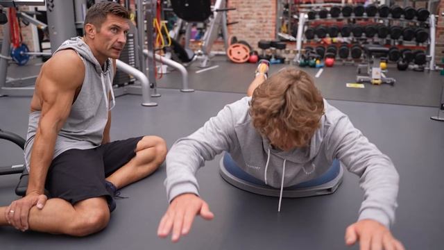 Как тренируется Кирилл КАПРИЗОВ ! Подготовка к сезону в NHL смотреть онлайн