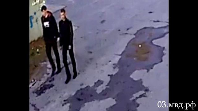 Разыскиваются подозреваемые в краже из гаража на Мокрова смотреть онлайн