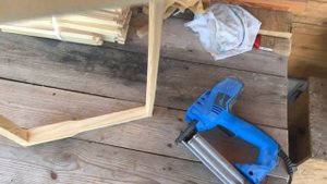 Электропневматический пистолет для сбора рамок.