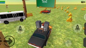 играет в гонки с друзьями в чг