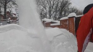 Аккумуляторная лопата для уборки снега Greenworks GD40SS обзор и жесткий тест