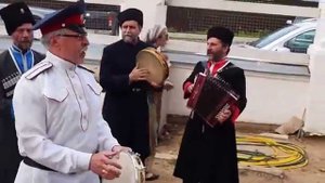 Казаки в Никулино.Гармонь не огонь, а душу греет!!!!