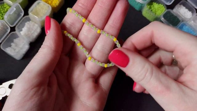 3 простейших ожерелий из бисера на лето