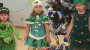танец ёлочек новый год в младшей группе