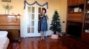 "Танец ёлочек!" муз. и сл. А.Бобровой, вокал Ю.Селиверстовой