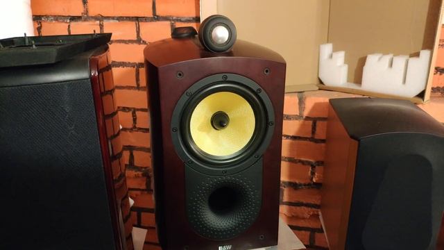 Bowers&Wilkins B&W Nautilus 805 смотреть онлайн