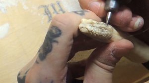 Резьба гравером Змея/Engraver carving a Snake