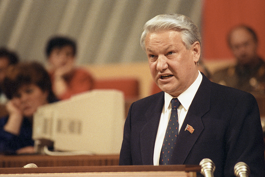 В «Ельцин-центре это точно не покажут»: два выступления Ельцина, с которых началось предательство