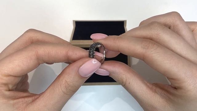 Необычные обручальные кольца с черным бриллиантом смотреть онлайн