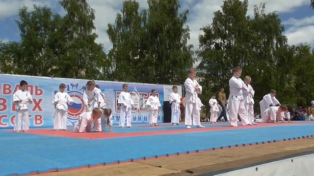 ФЕСТИВАЛЬ БОЕВЫХ ИСКУССТВ (ЧАСТЬ 1) смотреть онлайн