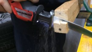 Milwaukee M12 FUEL Hackzall (CHZ/2520) cut through screwed wood