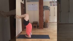 Стойка на голове. Ширшасана. Как правильно делать.