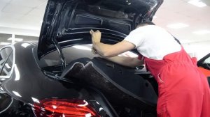 Mercedes-Benz (W213): электропривод багажника