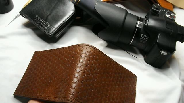 Кошелёк с тиснением из растишки..m4v