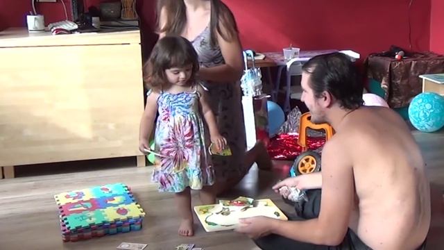 2 годика. Распаковываем подарки на др! смотреть онлайн