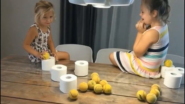 крутая Челлендж с Папой. строим башню из бумаги. попробуйте повторить смотреть онлайн