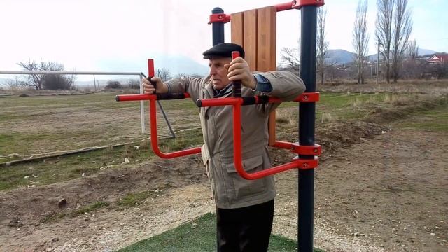 Село Дачное: ремонт дороги, новая спортивная площадка... смотреть онлайн