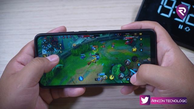 REDMI A1│Pruebas de POTENCIA y RENDIMIENTO│HELIO A22│FREE FIRE, WILD RIFT, CSR RACING, SUBWAY SURFE смотреть онлайн