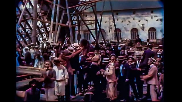 1899 - Ship departure in Livorno, Italy - Old film in color смотреть онлайн