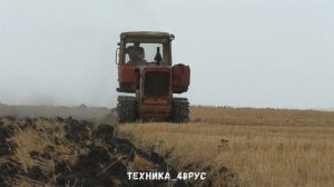 Трактор ДТ-75 с плугом ПЛН-4-35. Советская легенда