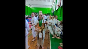дважды чемпионка на региональных соревнованиях по традиционному карате, а также завоевала серебро