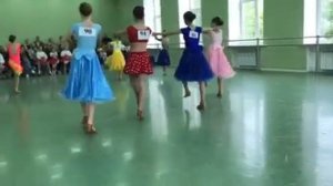 Проснись и пой, танец