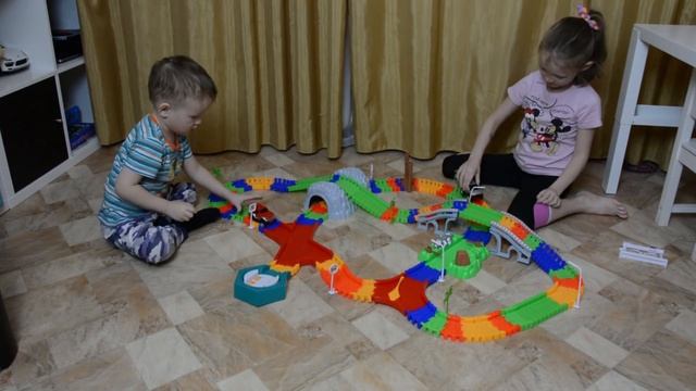 Гибкий трек 1TOY 239 деталей