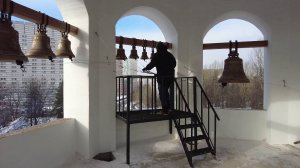 Монтаж «Московских» колоколов завода ЛИТЭКС в ХРАМЕ В ЧЕСТЬ ИКОНЫ БОЖИЕЙ МАТЕРИ «ОТРАДА И УТЕШЕНИЕ»