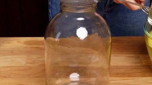 Берем 6 апельсинов без мякоти и получаем 10 л напитка