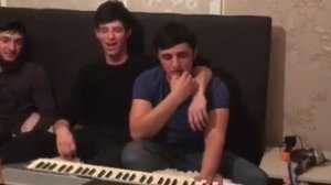 Чеченская песня 🎵     Моьтара суна хьо са бе хир яц ❤️ Шамиль дидигов и турпал байалиев