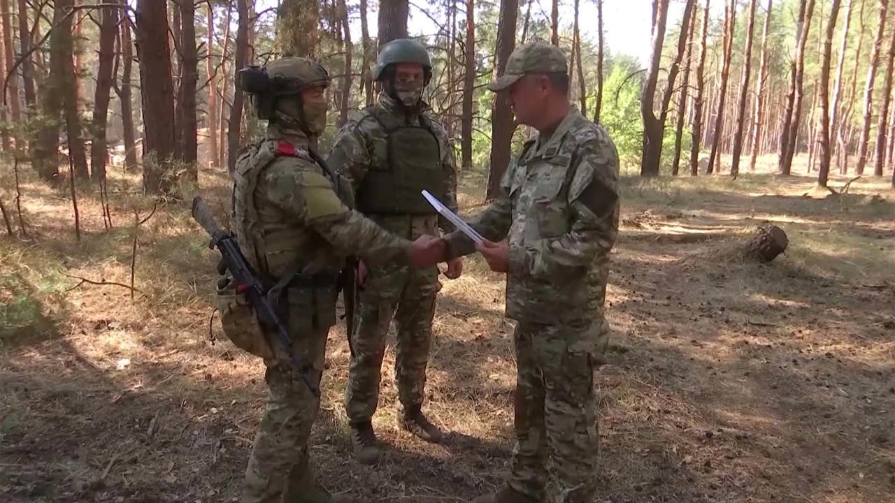 Бойцы 1-й гвардейской танковой армии получили денежный сертификат за уничтожение немецких танков