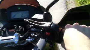 Suzuki Freewind XF650 broken voltage regulator rectifier