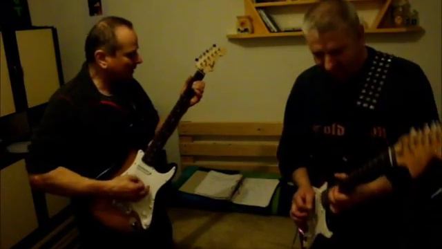 Squier Bullet Strat by Fender vs. STRATOCASTER смотреть онлайн