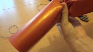 Упаковка подарка. Как упаковать подарок конфеткой.