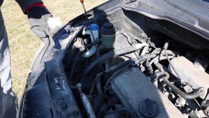 Hyundai Getz - Oil Level Check