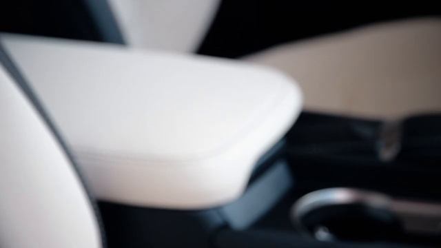 Перешили салон Lexus NX для девушки [ПЕРЕТЯЖКА САЛОНА, ВАРИАНТ ДЛЯ ЖЕНЩИН 2022]