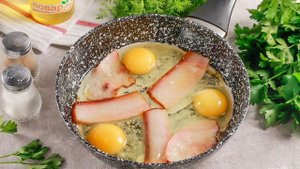 Яичница с беконом и томатами