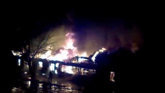 Пожар на авторынке в Брянске смотреть онлайн