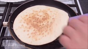 Сможет каждый!!! Торт "СМЕТАННИК" без выпечки - Коржи для торта на сковороде и крем простейший