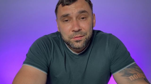 Ну вот и все! США ввели английский язык и женскую одежду для мужчин в стране 404.